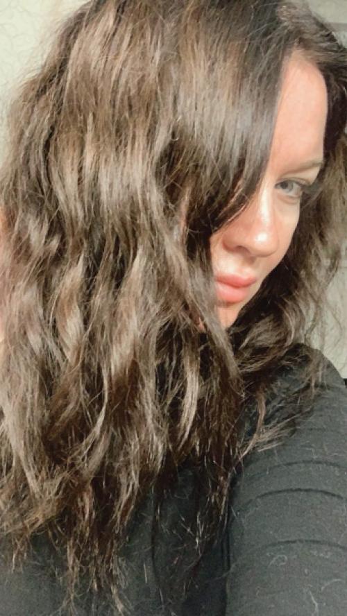 До 23 лет у меня были прямые, длинные волосы, , внимание, только с самом детстве до 2 лет, волнистые. 02