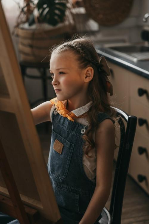 Съёмка юный художник.
