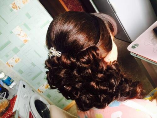 Дорогие выпускницы!  Ведётся запись на выпускной бал макияж прическа = 7500. 03