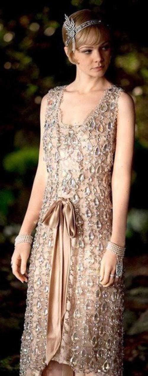 Создать образ для вечеринки не так сложно, как может казаться. 02