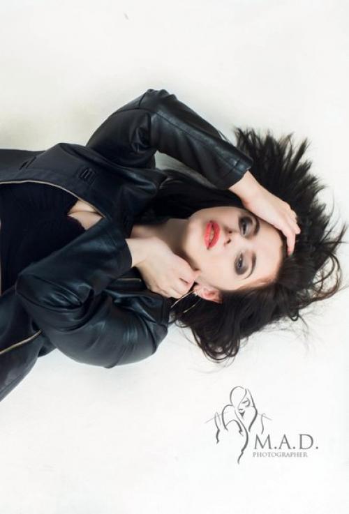 Девушки, внимание!  Только завтра, в честь дня рождения вашего мастера Виктория Волчкова будет проходить акция! 02