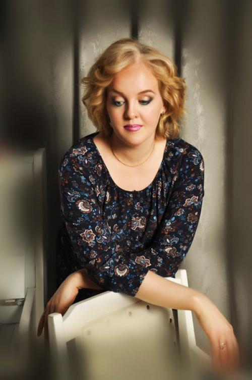 Это ВЫГОДНО!  МАКИЯЖ.  Спешите купить в каталоге номер 6 2017 (23. 01 Это ВЫГОДНО!  МАКИЯЖ.  Спешите купить в каталоге номер 6 2017 (23. 01