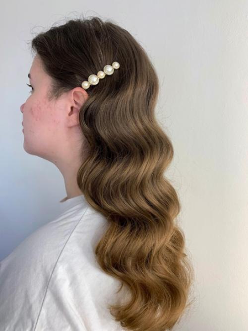 Волна уже давно популярностью среди невест и вечерних причёсок пользуется. 01 Волна уже давно популярностью среди невест и вечерних причёсок пользуется. 01