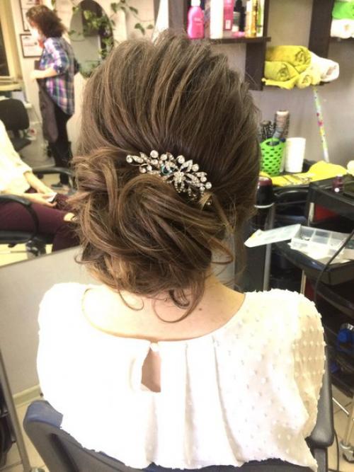 Не правда ли, дорогие выпускницы, что подбор образа для выпускного вечера вас волнует не меньше, чем подготовка к ответственному экзамену? 02