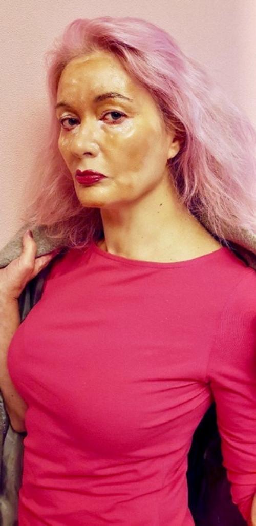 Всегда для проекта продумывается образ, где часто макияж и прическа играют одну из ведущих ролей. 01