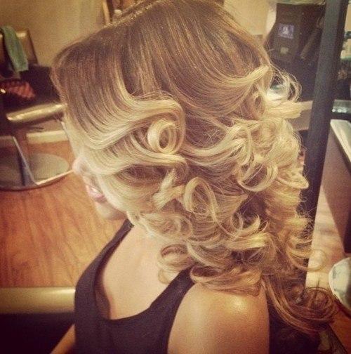 Милые девушки!  В ваш праздничный день вы должны быть самыми прекрасными! 03