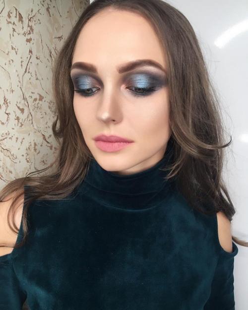 Выпускной - долгожданное событие для каждого, и для девушек особенно. 01