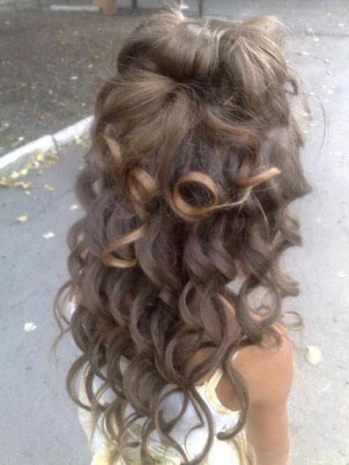 Милые девушки!  В ваш праздничный день вы должны быть самыми прекрасными! 04