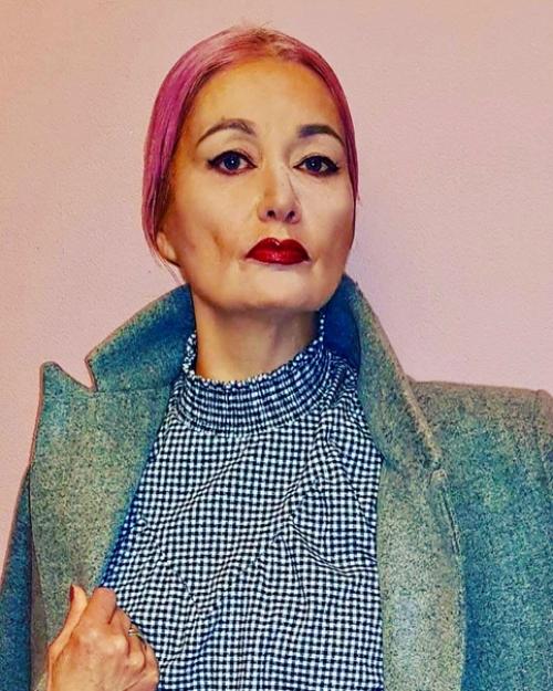 Всегда для проекта продумывается образ, где часто макияж и прическа играют одну из ведущих ролей. 02