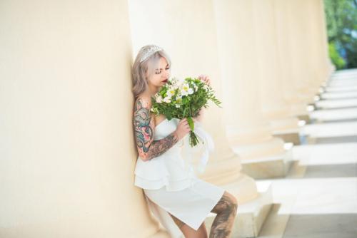 Татуировки на теле невесты стали модным способом выразить индивидуальность в свадебный день. 01