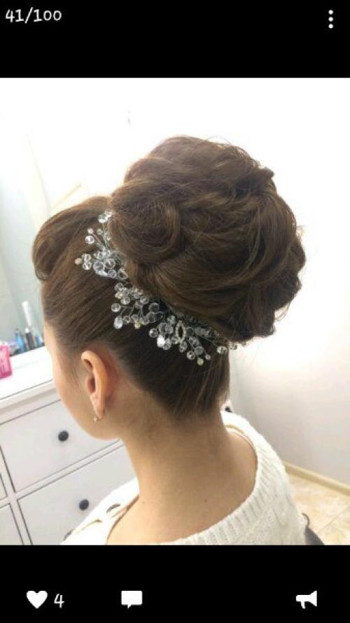 Здравствуйте!  Ищу мастера на прическу и макияж (один мастер должен будет сделать и прическу, и макияж) цена до 1000 руб дата: 15 июля. 01