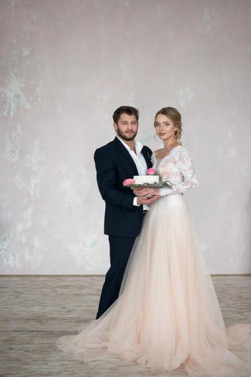 Она подождала, пока Влад отстранится, и все же продолжила: 04