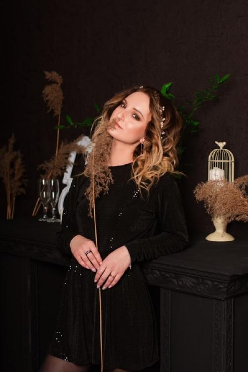 Выпускница 2020. Скидка на полный образ (макияж и любая прическа) для выпускниц. 01