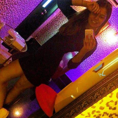 Парикмахерская?  Гребешок? 06