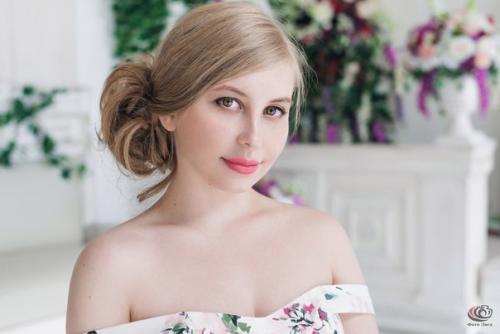 Красавицы =) укладки, прически, по желанию макияж =) образ к фотосессии по специальной летней цене - 700 р. 01