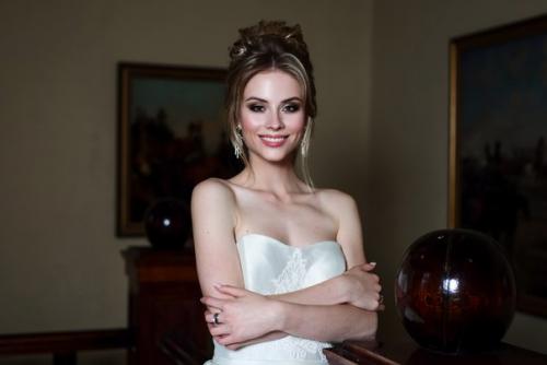 Ну сколько же красавиц на белорусских землях) красить - не перекрасить. 02