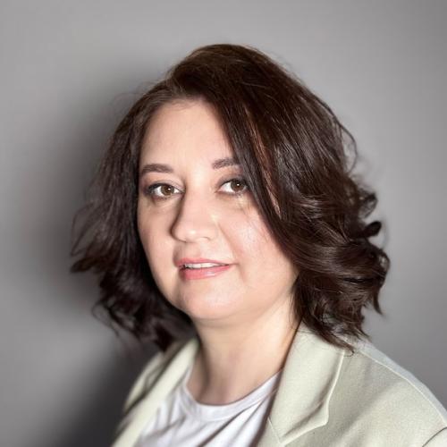 Макияж и прическа - это те вещи, которые дают девушке уверенность, силу, энергию и делают ее счастливее …. 01