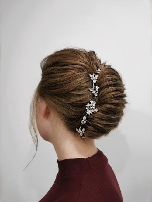 Скоро начнется прекрасная пора выпускных, так что уже стоит задуматься о своем образе. 06