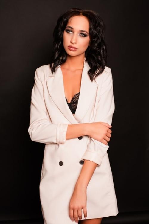 Выпускница 2020. Скидка на полный образ (макияж и любая прическа) для выпускниц. 02