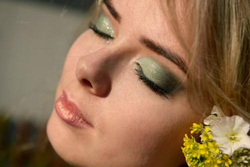 Красавицы?  Бронируйте удобную дату на летние месяца? 02