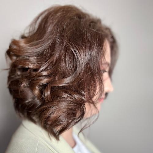 Макияж и прическа - это те вещи, которые дают девушке уверенность, силу, энергию и делают ее счастливее …. 02