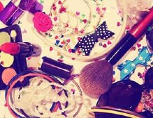 4. подбор прически, макияжа и аксессуаров. 03