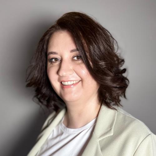 Макияж и прическа - это те вещи, которые дают девушке уверенность, силу, энергию и делают ее счастливее …. 04