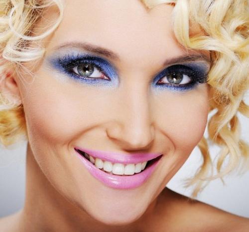 Невероятный и красивый макияж на новый год. 03