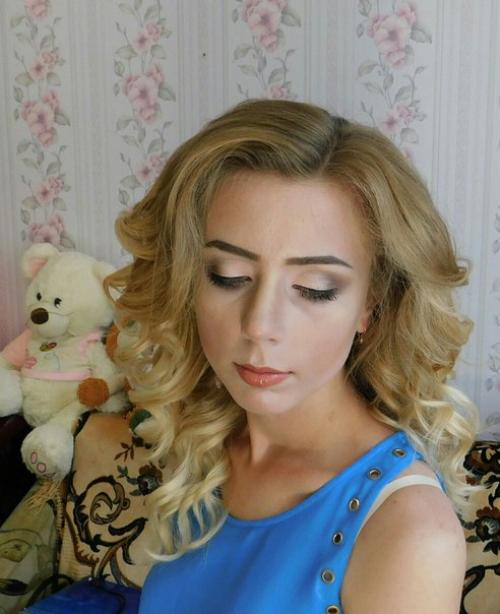 Предлагаю услуги парикмахера - визажиста: 03