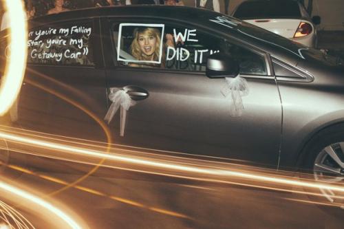 Привет, дорогая?  Сейчас вечер, а значит можно расслабиться, никуда не торопиться и заняться подготовкой к своему самому важному дню? 08