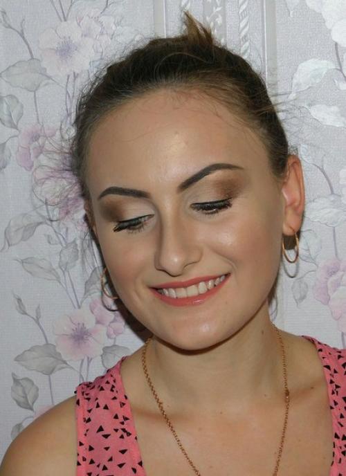 Предлагаю услуги парикмахера - визажиста: 04