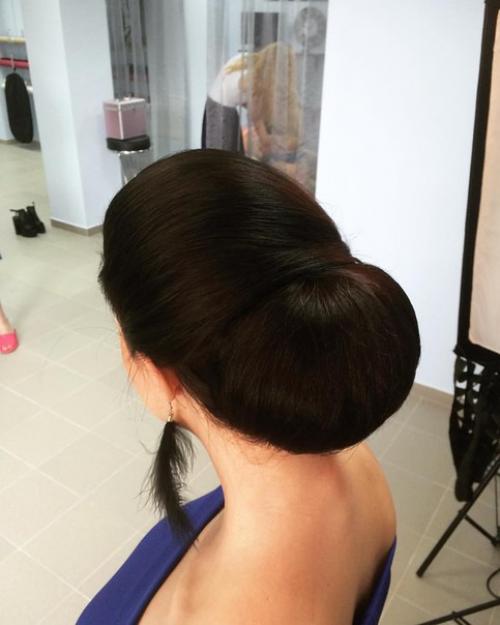 Девушки, кто еще не успел записаться на прически или укладки, обращайтесь! 03