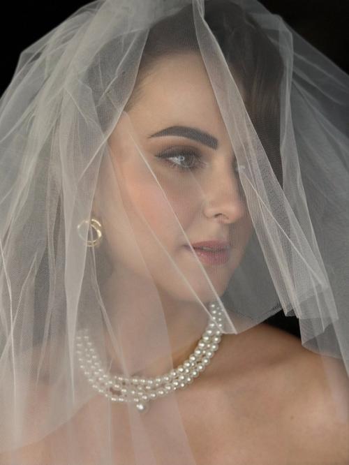 Свадебное торжество - очень трепетный момент и мы рады разделить подготовку к нему его вместе с вами. 01