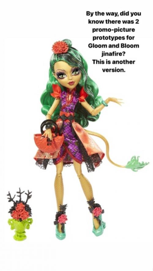 Сравнение прототипа с промо фотографий джинафаер лонг Gloom and Bloom с итоговой куклой. 02