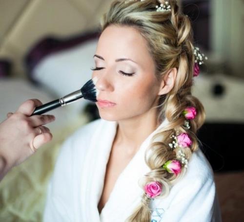 Дорогие невесты!  В самый важный день, необходимо выглядеть великолепно и в этом вам помогут наши профессиональные стилисты! 01