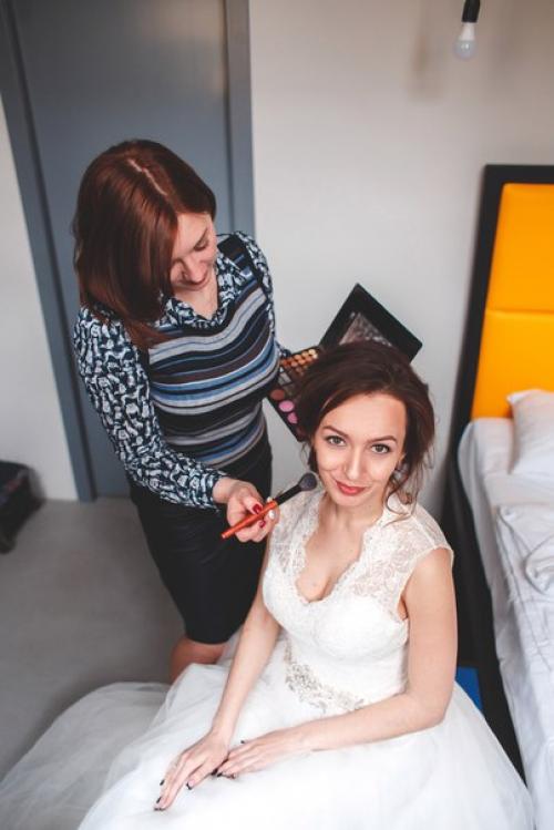 Милые девушки.  У вас праздник? 01