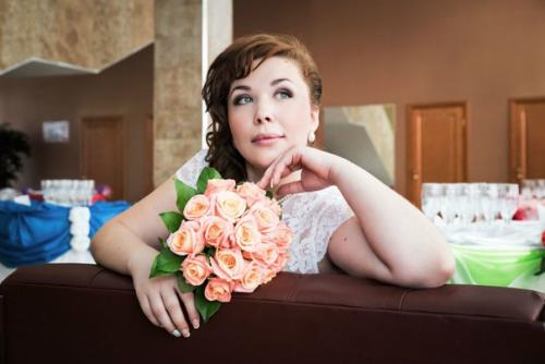 В детстве каждая маленькая девочка представляла себя принцессой в сказочном красивом наряде. 01