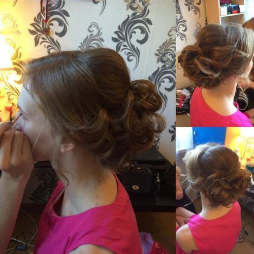 Девушки, кто еще не успел записаться на прически или укладки, обращайтесь! 06