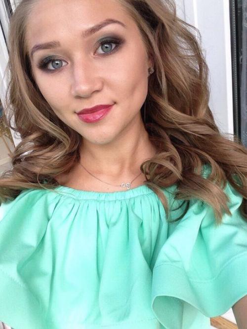 Девочки?  Модельки на отработку голливудского макияжа нужны? 04