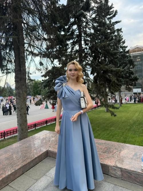 С опозданием, но выкладываю своих первых красоток выпускниц 2026 год.
