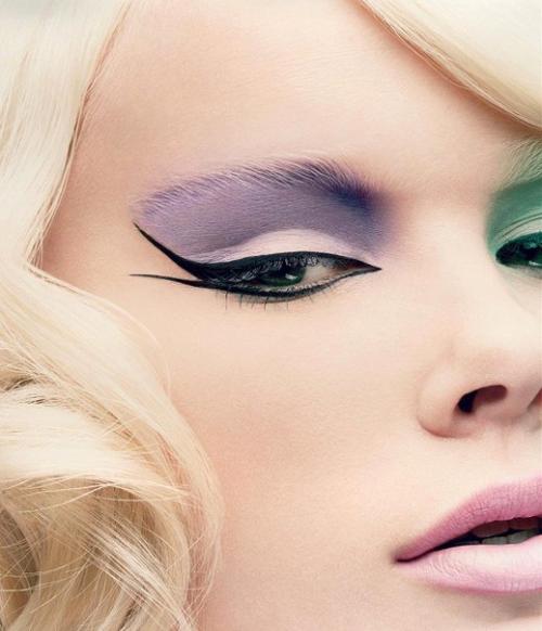 Невероятный и красивый макияж на новый год. 01