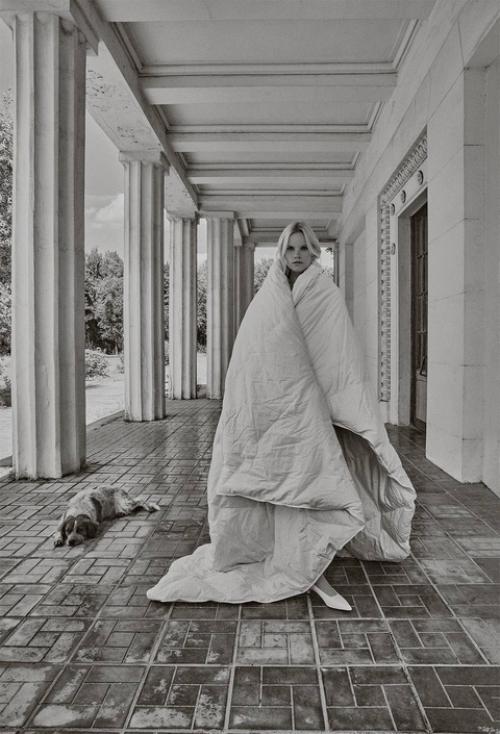 В съемке для нового номера Grazia Полина оганичева снялась с дочкой Таей. 03