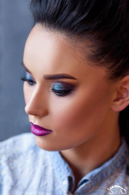 Odri?  Make - up. 08