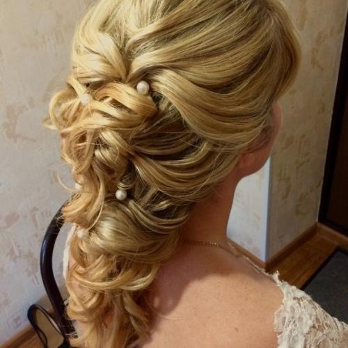 Девушки?  Приглашаю вас на локоны, прически, макияж для отработки скорости и пополнения портфолио. 02