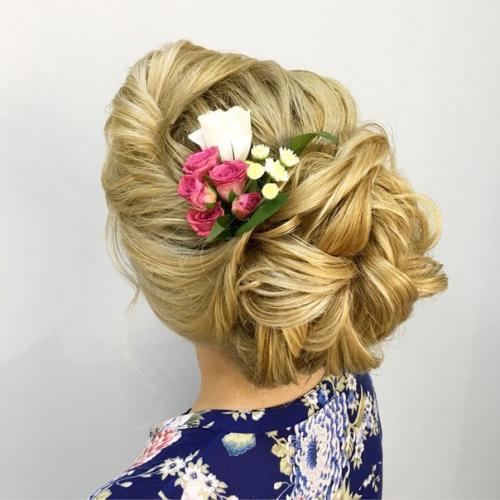 Odri?  Make - up. 06