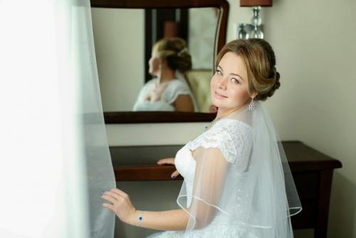 Приглашаю на макияж и локоны, укладки, косы, прически. 01