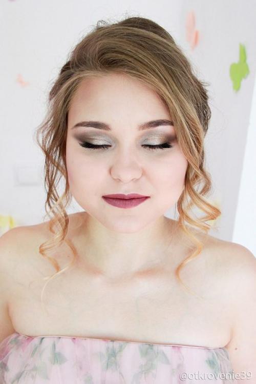 Для вас, милые девушки, услуги сертифицированного стилиста: 01