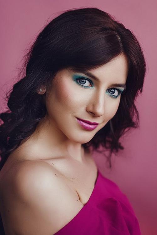 Требуются модели на: 02