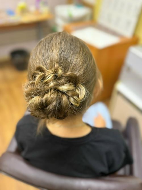 В ДПК Полет прошел очередной мастер - класс по макияжу и прическам для мам и дочек. 07