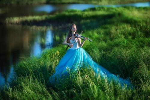 ? 10. Августа - сделай фото с зеркалом. 01 ? 10. Августа - сделай фото с зеркалом. 01